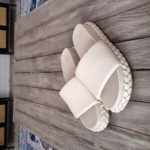 New A New Day Ivory Braiden Style Sandal Size Woman's 10